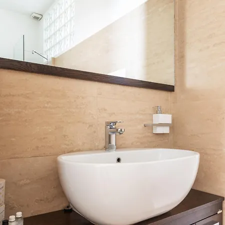 Quadrilocale Navigli Apartman Milánó